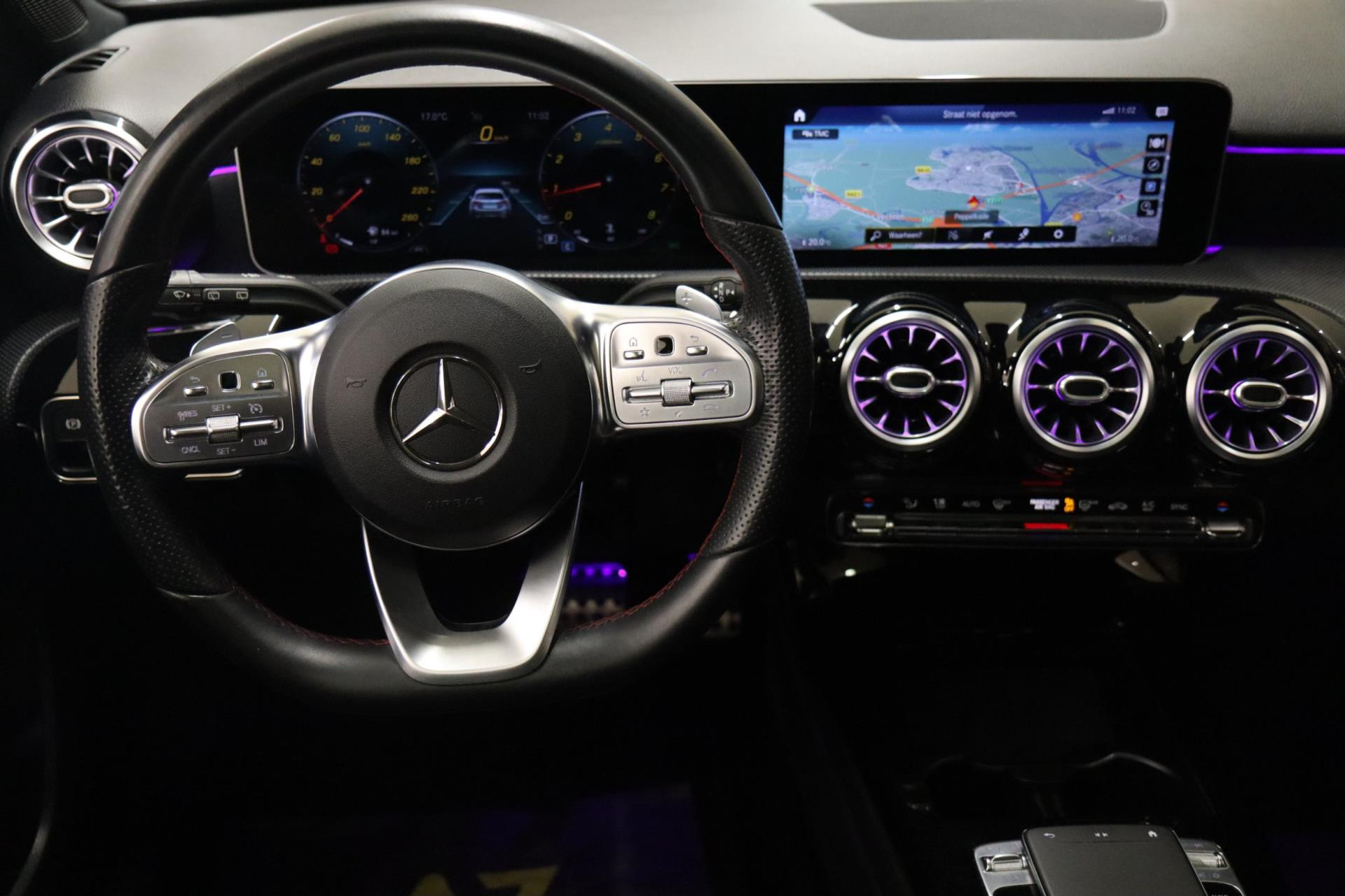 48671338-13.jpg
